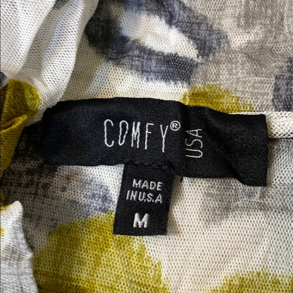 NWOT Comfy USA. Floral print  over shirt
